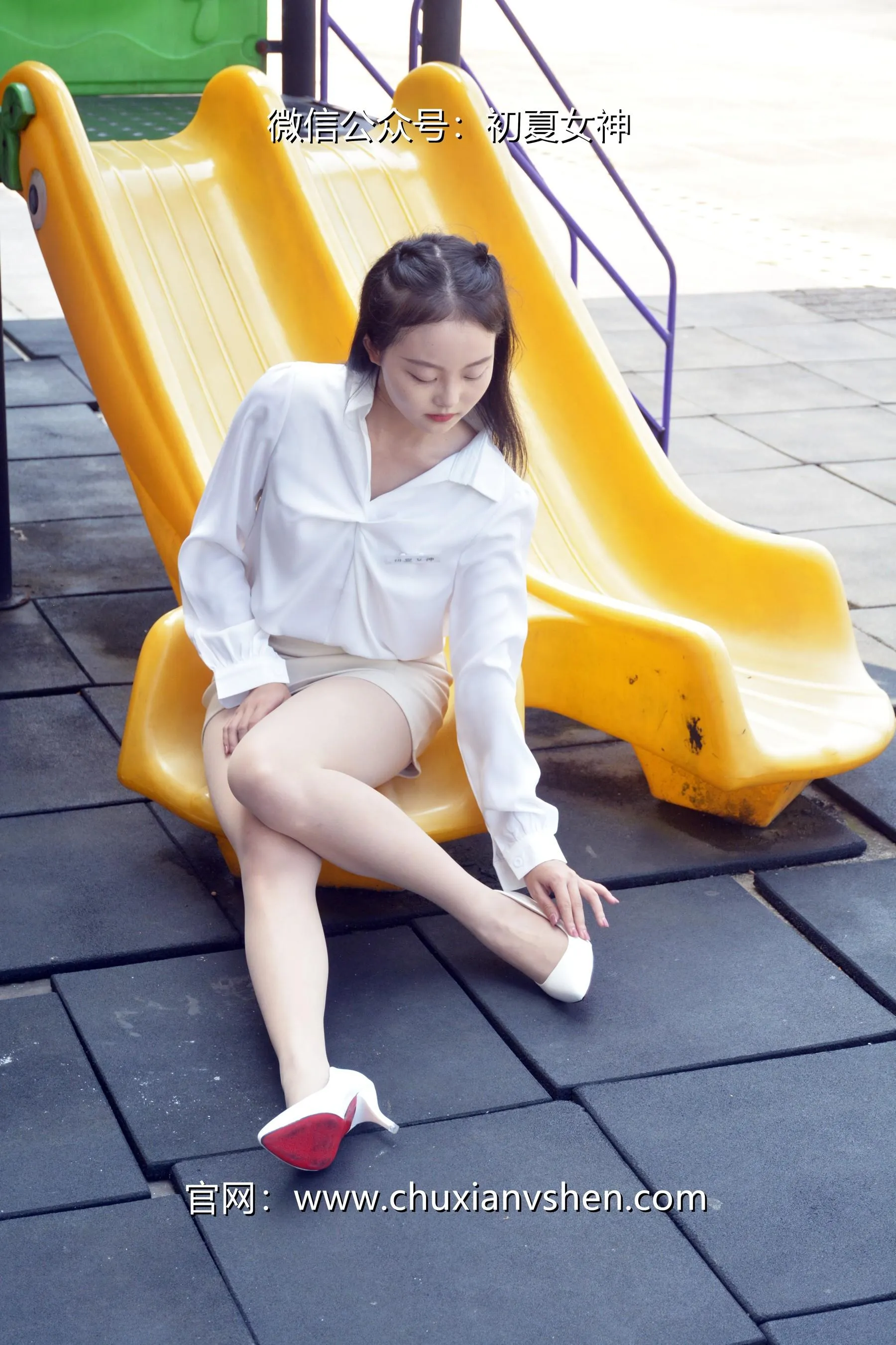 初夏女神 NO.035 双双 职场生涯 [140P]插图5